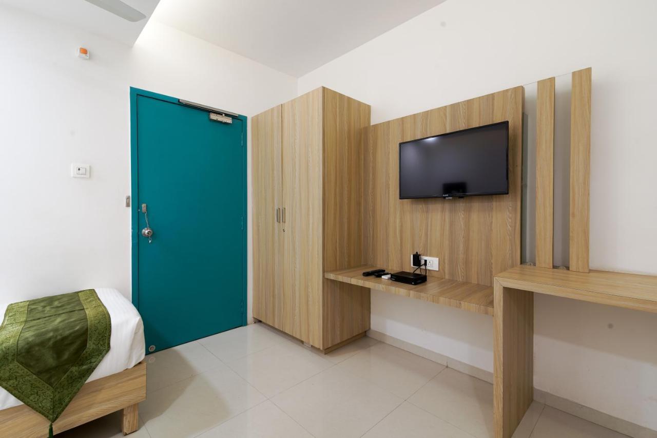 The Perch Hotel 维沙卡帕特南 外观 照片
