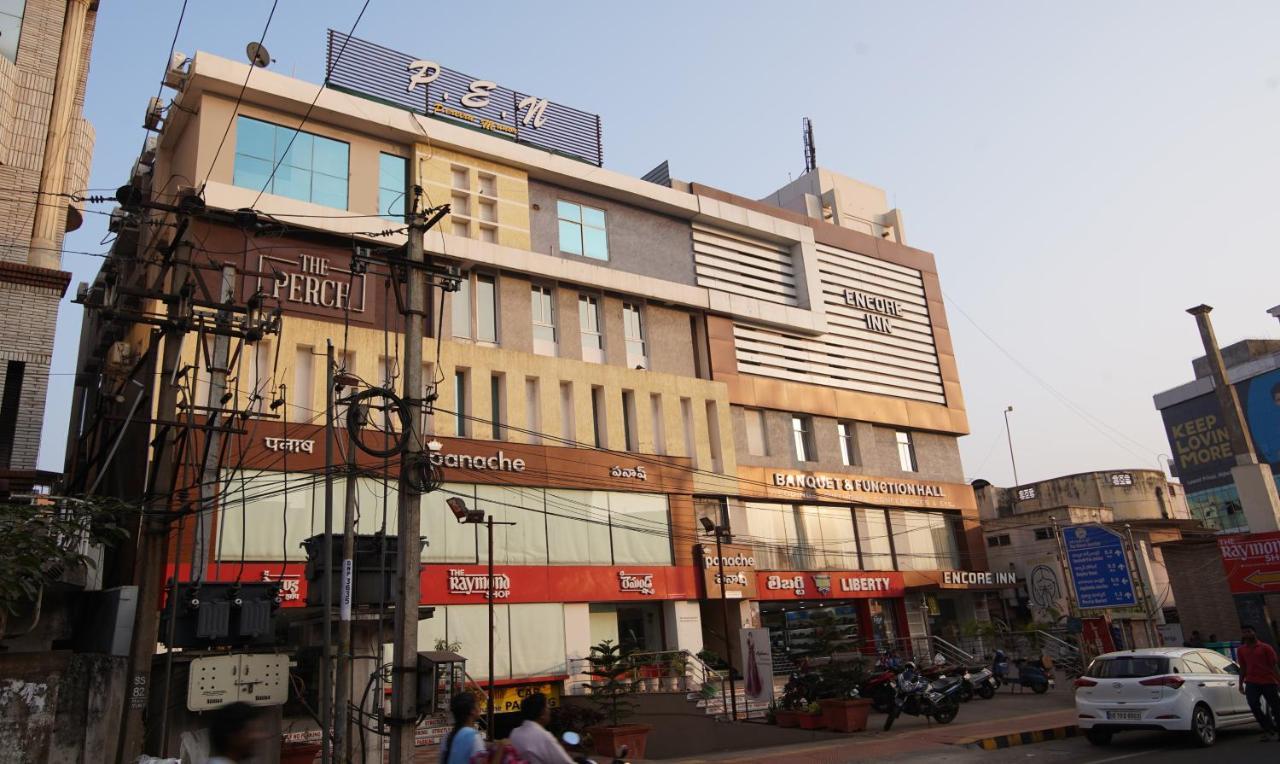 The Perch Hotel 维沙卡帕特南 外观 照片